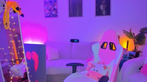 alyssa_smitt online show from 17, 9, 2025