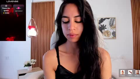 alyssabeauty_ online show from 19, 5, 2026