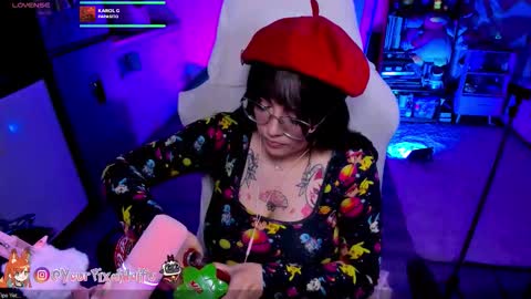  . Monday to Saturday at 10pm and 6am Colombia time online show from 27, 10, 2025