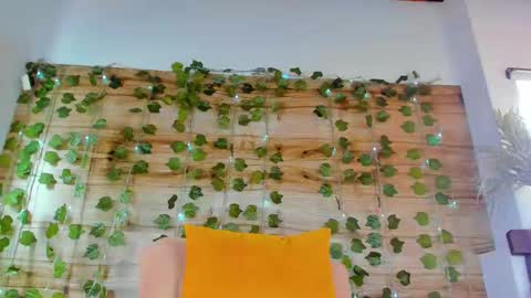 alyssia online show from 23, 2, 2025