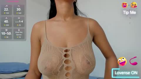 Snapshot of amaia_baez chatting on 2, 10, 2025 AMAIA online show from 2, 10, 2025