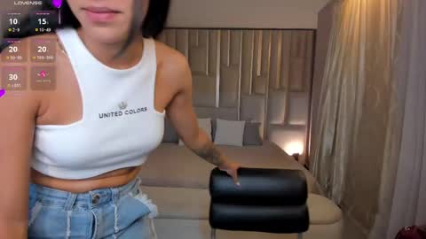 Amalia cruss online show from 4, 10, 2025