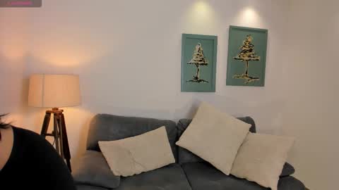 Amalia cruss online show from 9, 11, 2025