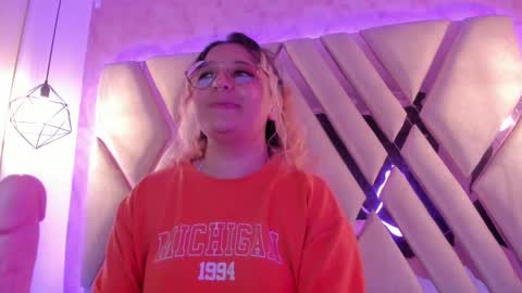 Amalia Im Back See you soon this January 7 at 10 pm Colombia time online show from 28, 2, 2025