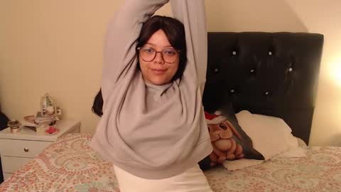         online show from 30, 1, 2025