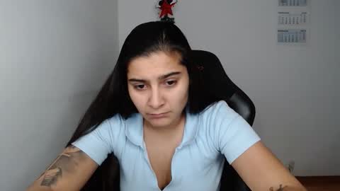 The queen of the biceps  online show from 22, 12, 2025