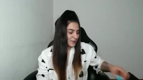 The queen of the biceps  online show from 21, 4, 2026