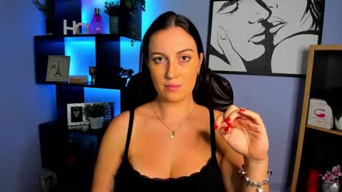 Snapshot of amanda_burn chatting on 17, 11, 2025 Amanda online show from 17, 11, 2025