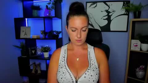 Snapshot of amanda_burn chatting on 13, 7, 2026 Amanda online show from 13, 7, 2026