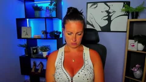 Snapshot of amanda_burn chatting on 28, 7, 2026 Amanda online show from 28, 7, 2026