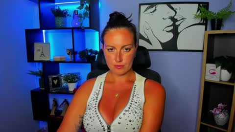 Snapshot of amanda_burn chatting on 28, 7, 2026 Amanda online show from 28, 7, 2026