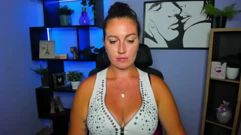 Snapshot of amanda_burn chatting on 4, 8, 2026 Amanda online show from 4, 8, 2026
