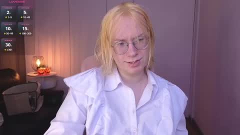 Snapshot of amanda_butlerr chatting on 28, 5, 2026 Hi im Amanda online show from 28, 5, 2026
