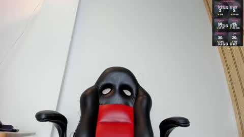 Snapshot of amanda_marcuzzi chatting on 11, 2, 2026 Amanda Marcuzzi online show from 11, 2, 2026