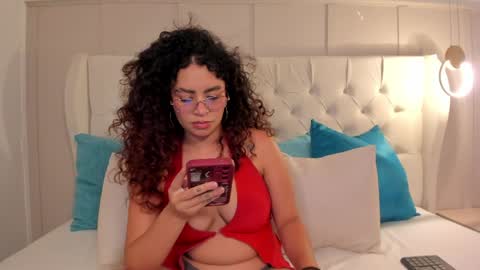 Snapshot of amanda_rios chatting on 8, 5, 2026 Amanda Rios online show from 8, 5, 2026