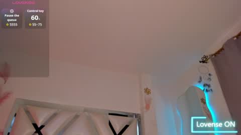 amandaa_fox_ online show from 4, 7, 2026