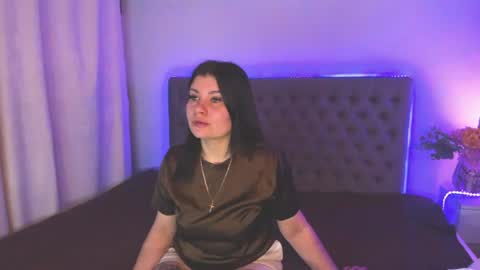 Snapshot of amandahoppe chatting on 4, 7, 2026 Amanda online show from 4, 7, 2026