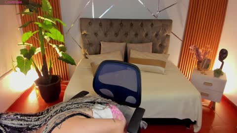 Amapola online show from 18, 12, 2024