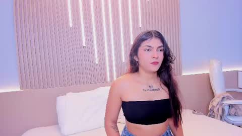 Snapshot of amara_lune chatting on 15, 7, 2026 online show from 15, 7, 2026