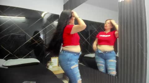 Snapshot of amara_luxe chatting on 4, 10, 2025 amara_luxe online show from 4, 10, 2025