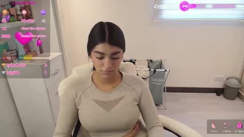 amara_silk online show from 7, 1, 2026