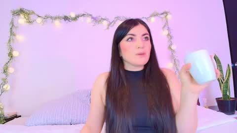 Amara Vega  online show from 7, 4, 2026