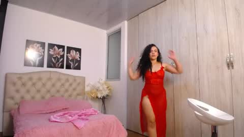 Snapshot of amaranta_f00x chatting on 9, 5, 2026 Amaranta online show from 9, 5, 2026