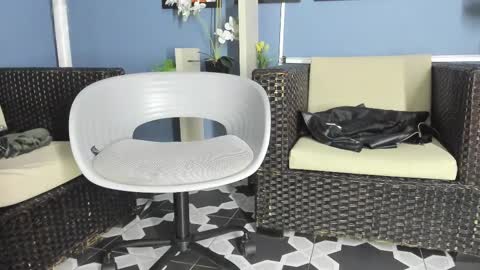 Emily online show from 9, 2, 2025