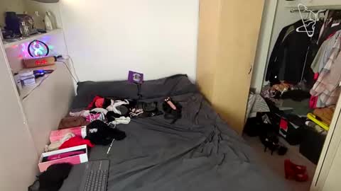 Kissra online show from 17, 2, 2025