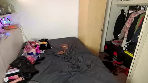 Kissra online show from 12, 3, 2025