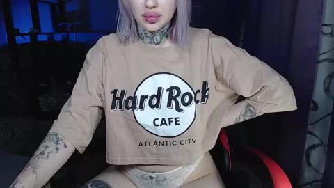 Snapshot of amayamalina chatting on 14, 12, 2025 Malina online show from 14, 12, 2025