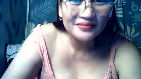 Snapshot of amazing_angel22 chatting on 10, 10, 2025 amazing angel online show from 10, 10, 2025