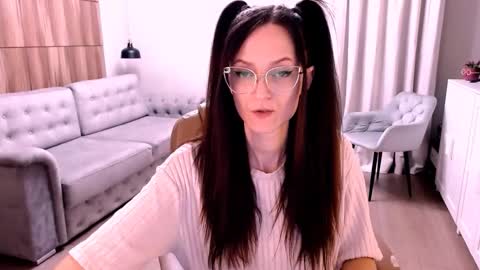 Snapshot of amazingeyes89 chatting on 20, 10, 2025 Izza online show from 20, 10, 2025