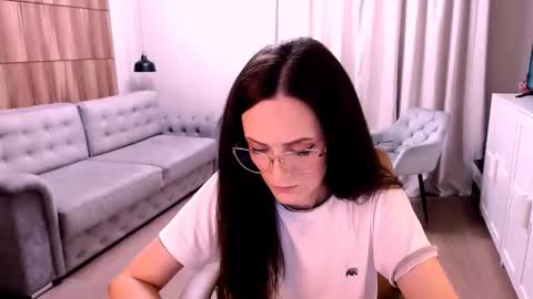 Snapshot of amazingeyes89 chatting on 24, 11, 2025 Izza online show from 24, 11, 2025