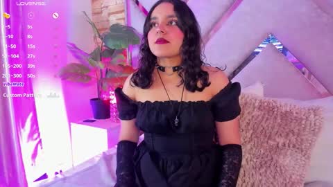   online show from 15, 12, 2025