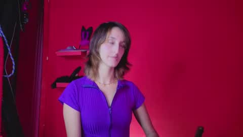 Snapshot of ambar_roux1 chatting on 27, 10, 2025 ambar_roux1 online show from 27, 10, 2025