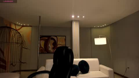 Snapshot of ambarjames_ chatting on 9, 10, 2025 Ambar online show from 9, 10, 2025