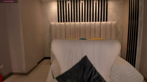 Ambar  online show from 9, 4, 2026