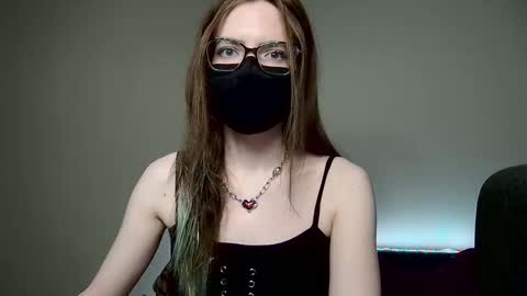 Amber non-nude model online show from 2, 11, 2025