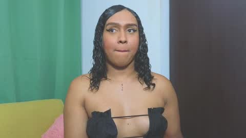 Snapshot of amber_lee20 chatting on 6, 12, 2024 LUISA online show from 6, 12, 2024