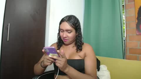 Snapshot of amber_lee20 chatting on 16, 1, 2025 LUISA online show from 16, 1, 2025