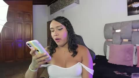 Snapshot of amber_lee20 chatting on 14, 2, 2025 LUISA online show from 14, 2, 2025