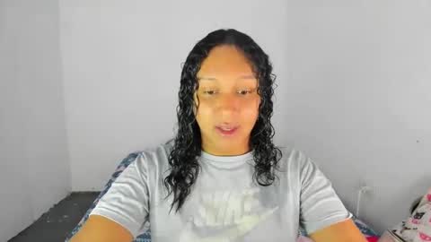 Snapshot of amber_lee20 chatting on 23, 9, 2025 LUISA online show from 23, 9, 2025