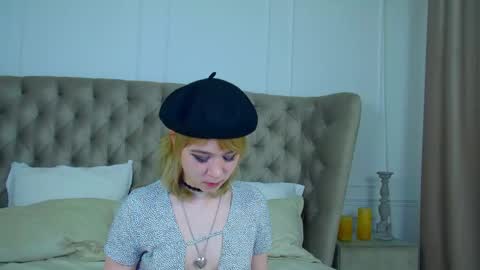 AmberBauman online show from 18, 4, 2026