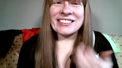 Amberglo Anderson online show from 13, 5, 2026