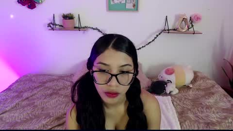 Amber Jeong online show from 5, 1, 2025