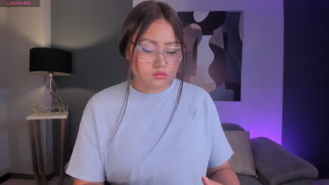 Snapshot of amberlewis_ chatting on 12, 1, 2025 Amber online show from 12, 1, 2025