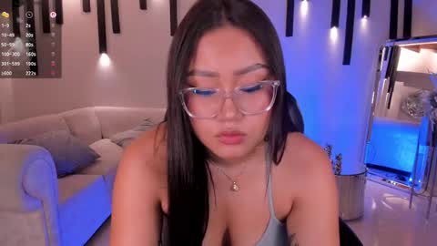 Snapshot of amberlewis_ chatting on 13, 9, 2025 Amber online show from 13, 9, 2025