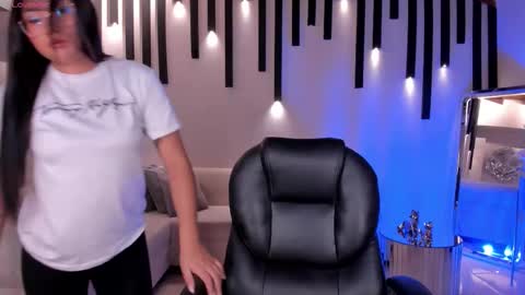 Snapshot of amberlewis_ chatting on 14, 9, 2025 Amber online show from 14, 9, 2025