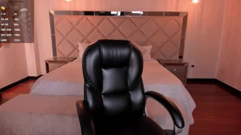 Snapshot of amberlewis_ chatting on 25, 9, 2025 Amber online show from 25, 9, 2025